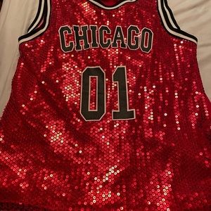 Bulls Jersey Ladies size Large rue 21